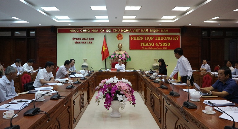 Họp thông qua ý kiến Thành viên UBND tỉnh 